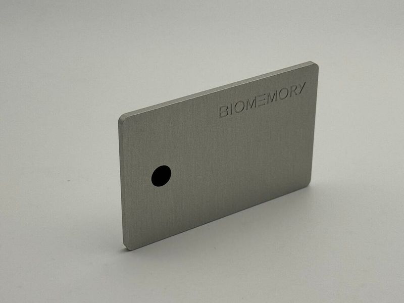 Biomemory Cards that can store messages and info in DNA