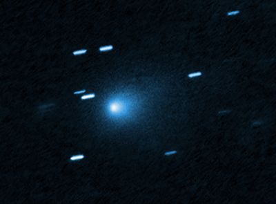 the comet has a bright nucleus on one side and as a fuzzy directional halo