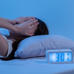 Woman woke up at 3am in the morning and can't fall back to sleep.