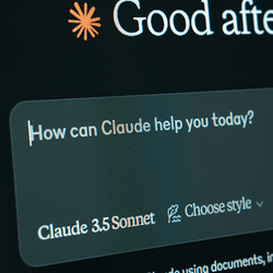 A screenshot showing Claude AI conversation.