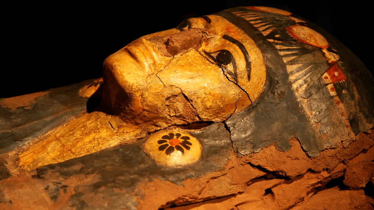ancient egypt mummy eyes